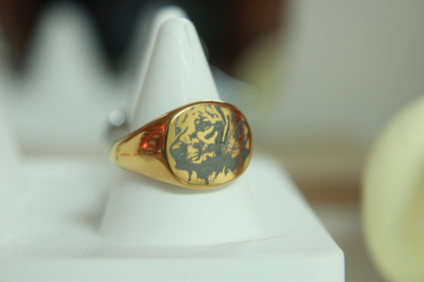 Custom ring